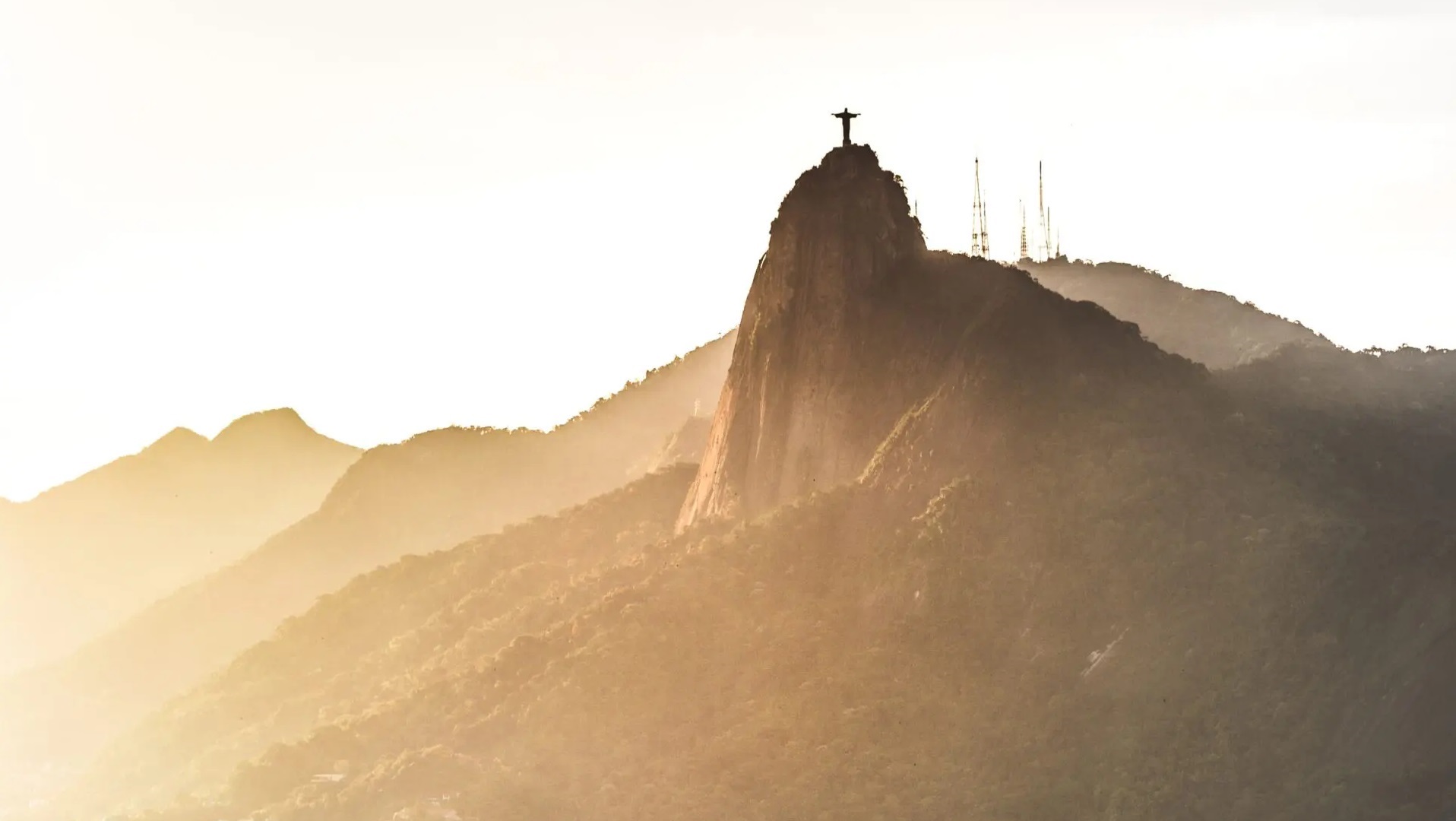 Brasil lidera ‘ranking’ mundial dos países onde mais se acredita em Deus; confira os dados

