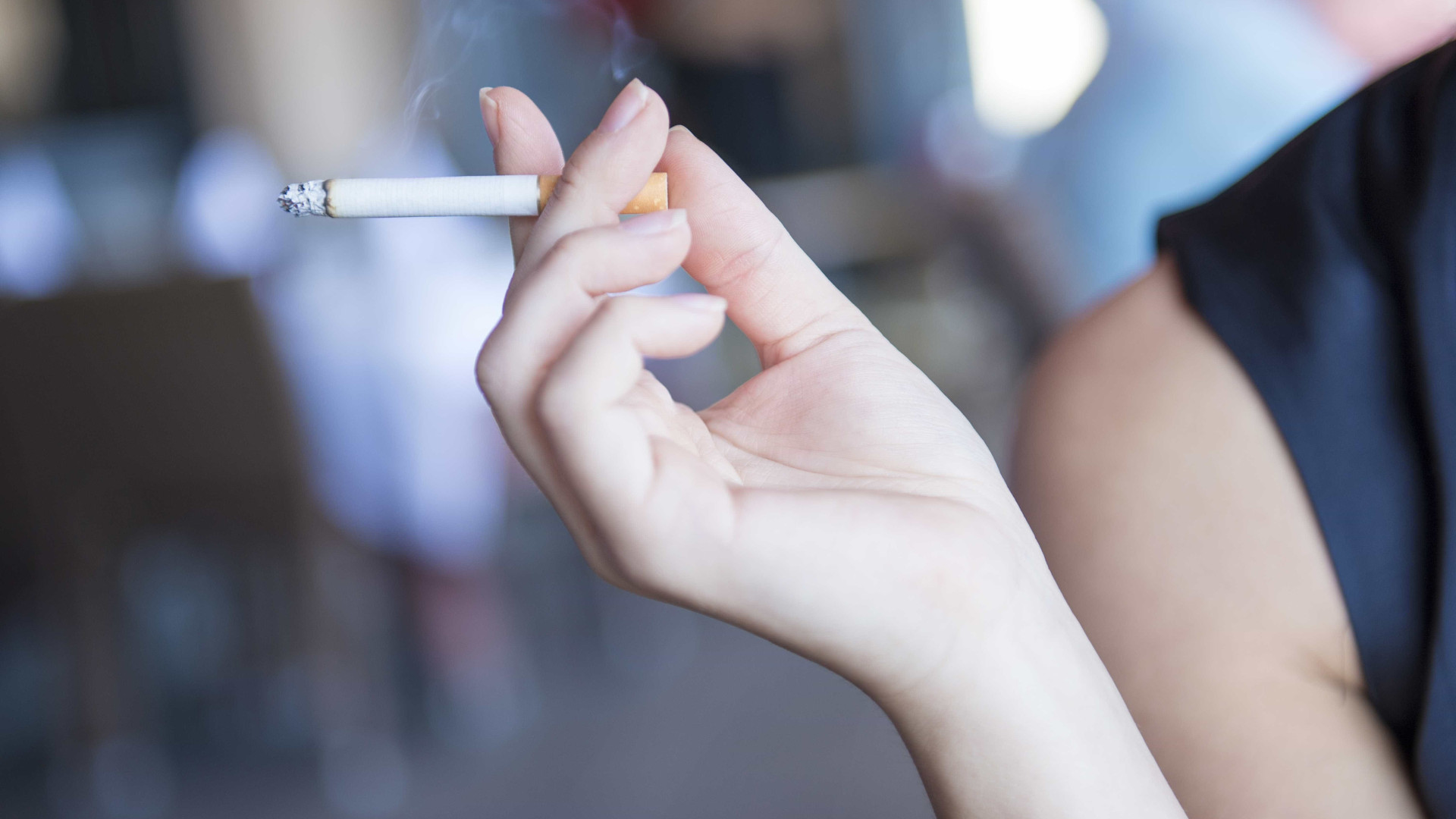 Cigarro compromete cerca de 8% da renda mensal no Brasil, diz Instituto do Câncer
