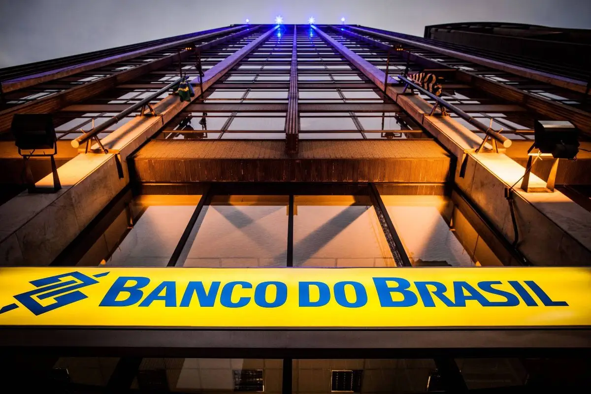 Banco do Brasil vai lançar o 'Ourocard Orgulho', cartão de crédito exclusivo para transexuais 
