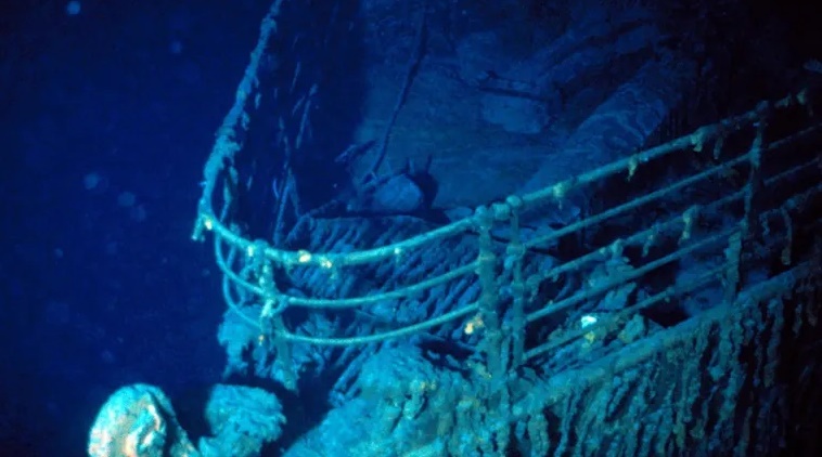 Submarino que levava turistas aos destroços do Titanic desaparece no Atlântico
