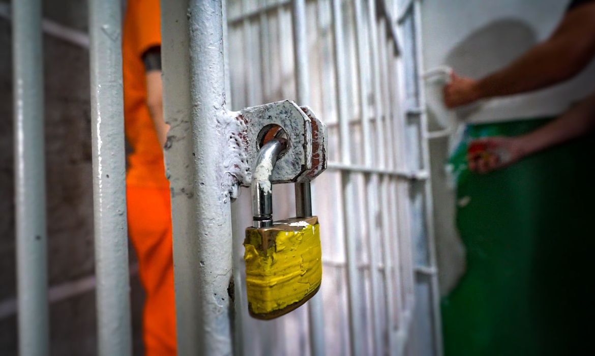 CNJ vai retomar mutirões carcerários para revisar processos de presos
