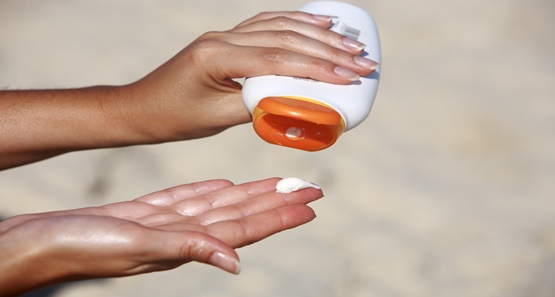 Conheça a importância do protetor solar para proteção do corpo
