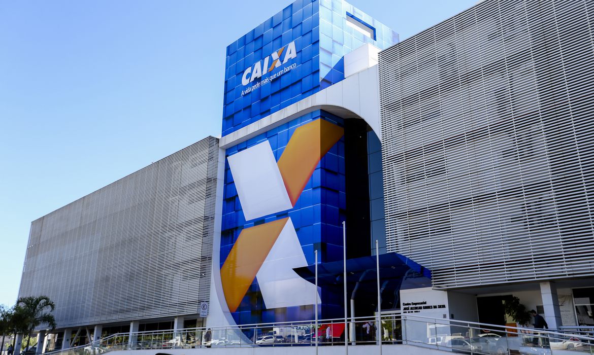 Caixa libera abono salarial para nascidos em novembro e dezembro
