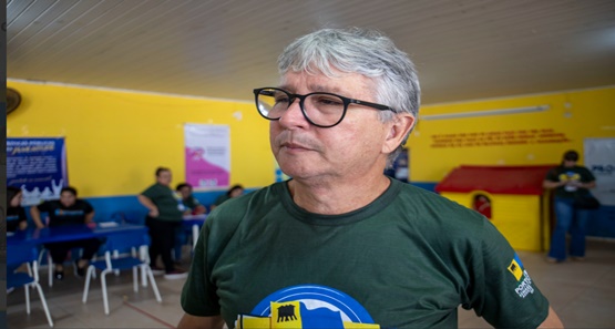 Secretário da SEMASF leva ao Três Marias  Programa Tenda Família Cidadã 
