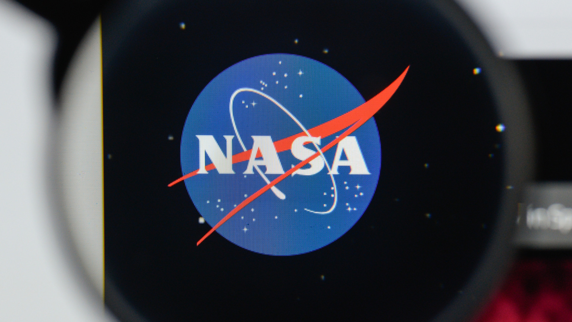 Nasa perde contato com estação espacial pela 1ª vez e precisa de ajuda da Rússia
