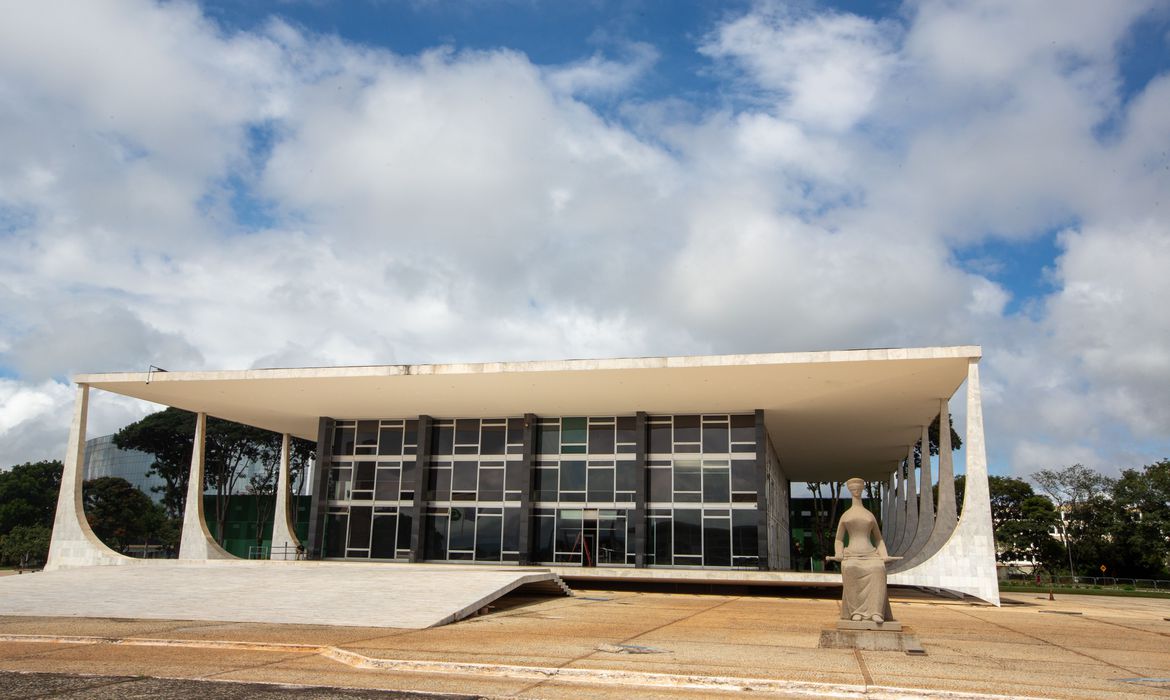 STF proíbe tese de legítima defesa da honra em casos de feminicídio
