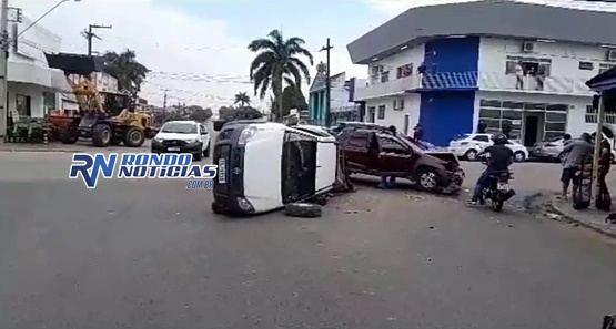 Mulher e crianças ficam feridas em capotamento envolvendo três veículos 