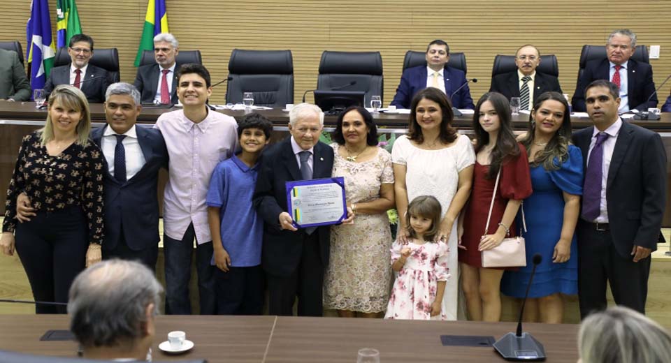 Des. Eurico Montenegro é homenageado na Assembleia Legislativa de Rondônia
