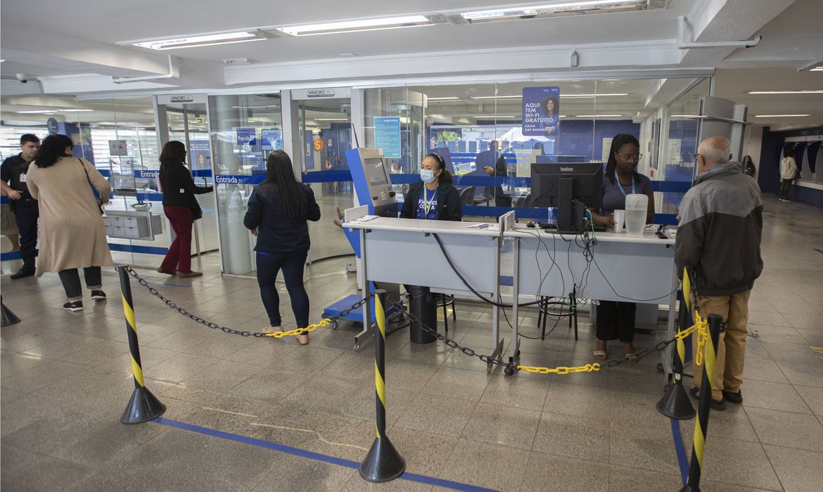 Caixa paga novo Bolsa Família a beneficiários com NIS de final 6
