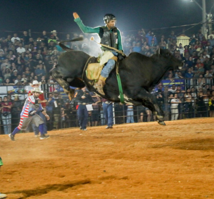Exposição de animais e rodeio marcam a terceira noite da 12ª Expovel em Porto Velho
