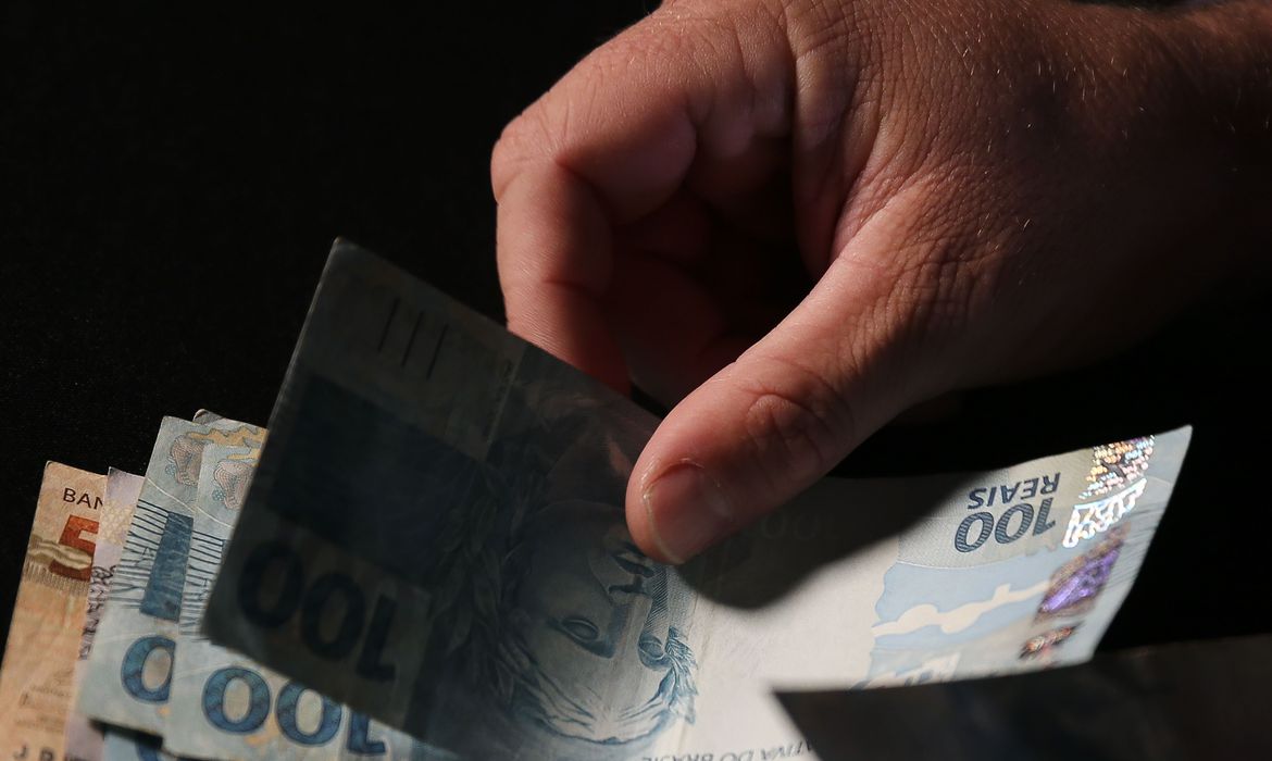 Caixa Econômica paga novo Bolsa Família a beneficiários com NIS de final 7
