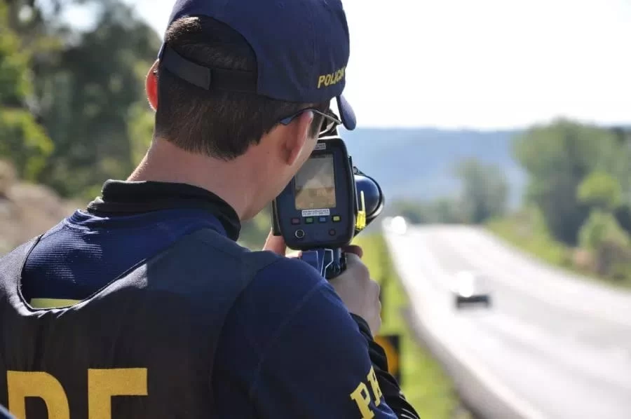 Novo radar de trânsito é “metralhadora de multas” e autua 30 carros por minuto, confira
