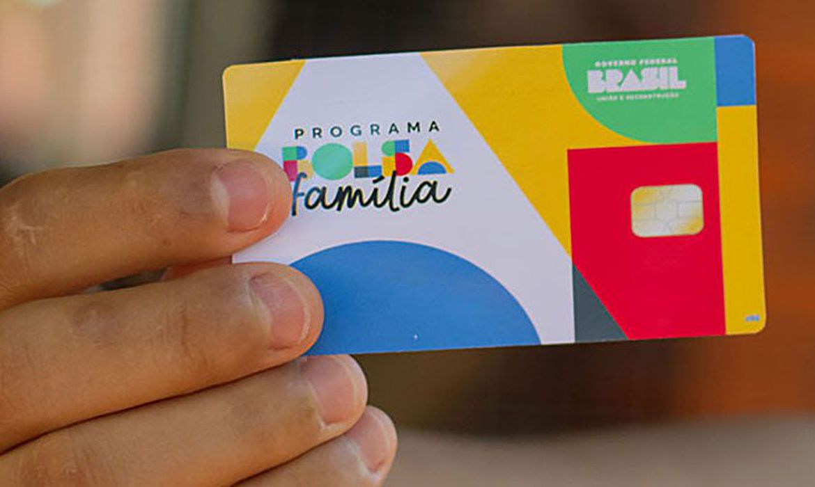 Caixa paga novo Bolsa Família a beneficiários com NIS de final 2

