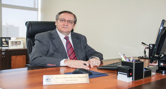 Câmara entrega  título de Cidadão Honorário ao Juiz Adolfo Naujorks 