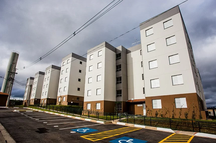 Estudo da Caixa prevê catástrofe habitacional com voto de Barroso sobre FGTS
