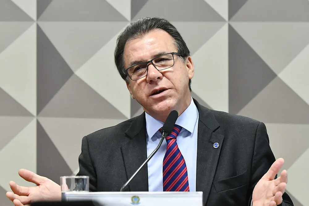 Ministro do Trabalho defende debate sobre semana de quatro dias nas empresas
