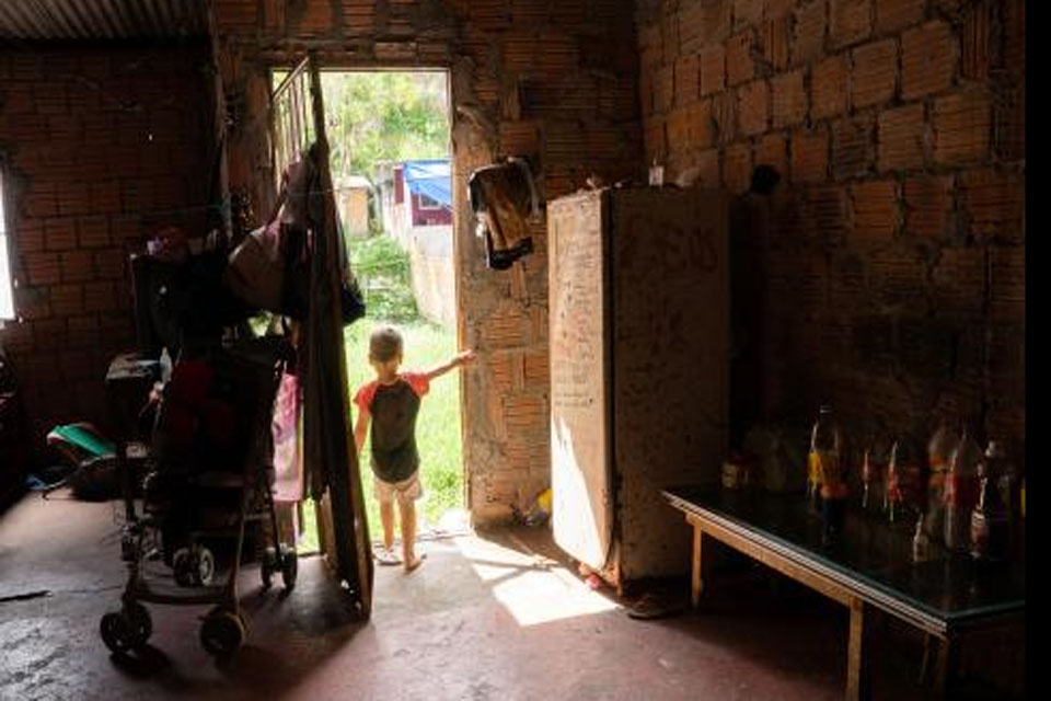 Em Rondônia, 85,2% das crianças e adolescentes estão na pobreza

