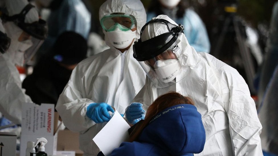 Sensitiva afirma que nova pandemia tomará o mundo em 2024: "Vai ser um horror"