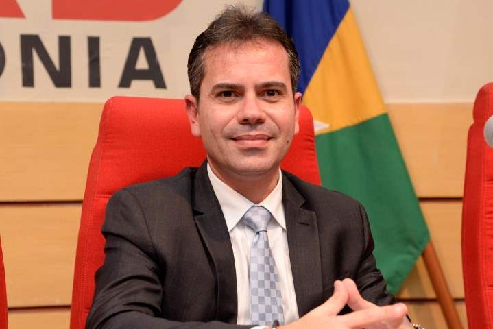 O Peso do Açoite - artigo de autoria do advogado  Andrey Cavalcante
