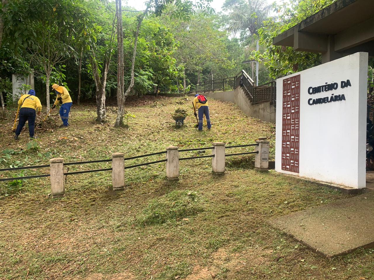 Prefeitura da capital segue com limpeza nos cemitérios para o Dia de Finados
