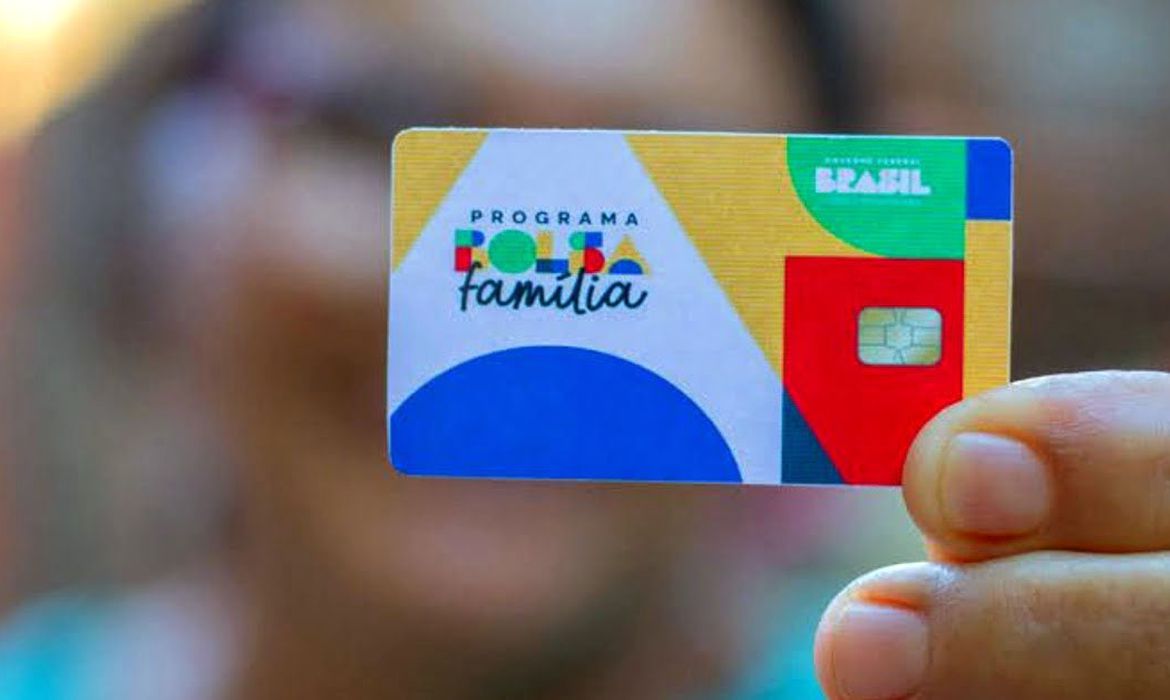 Caixa conclui pagamento do novo Bolsa Família de outubro
