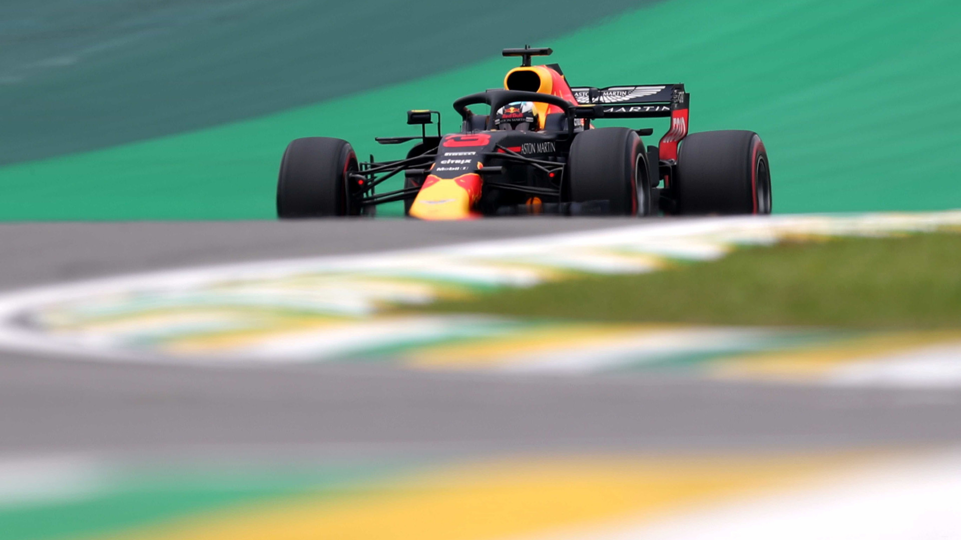 Interlagos tem filas, torcida por Hamilton e princípio de incêndio na sala de imprensa
