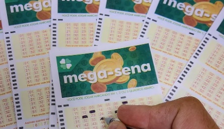 Aposta de R$ 5 feita em Florianópolis acerta sozinha na Mega-Sena e fatura prêmio de R$ 11 milhões
