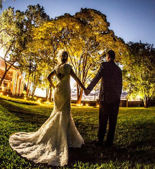 Marido enciumado espanca esposa na frente dos convidados no casamento