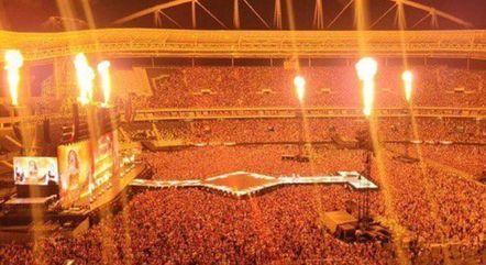 Governo determina distribuição gratuita de água em shows e exige 'ilhas de hidratação'
