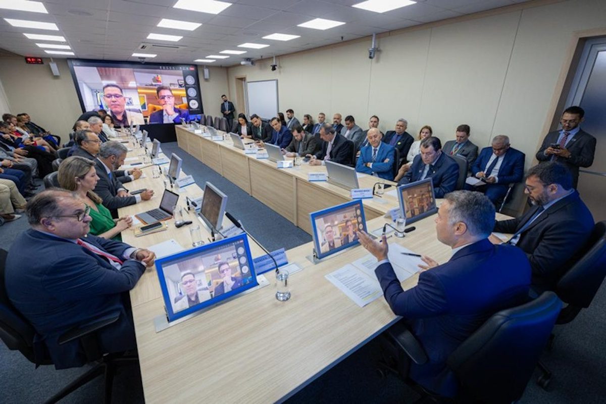 Grupo ouve governadores e parlamentares na resolução da BR-319/RO/AM
