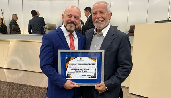 Em sessão ordinária Héverton Aguiar recebe título de “Cidadão Honorário de Porto Velho”
