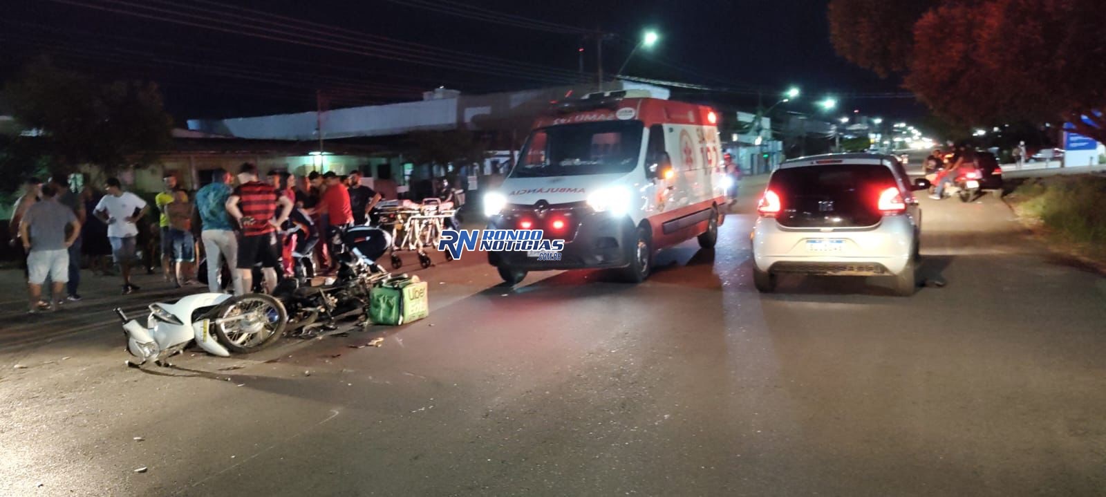 Motorista de caminhão atropela motociclista que perde três dedos do pé 