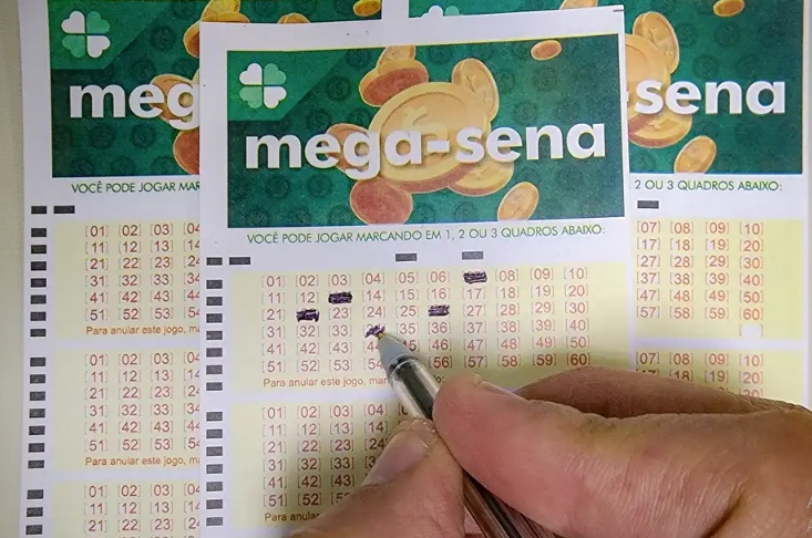 Mega-Sena realiza sorteio com prêmio estimado em R$ 30 milhões
