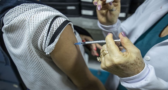 Semana de Vacinação começa com unidades abertas até as 20h30
