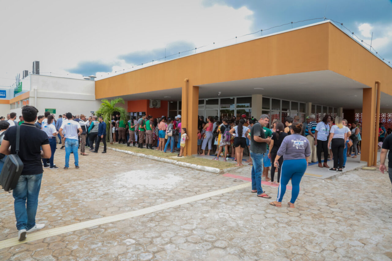 Com refeições ao custo de R$ 2, Restaurante 'Prato Fácil' é inaugurado

