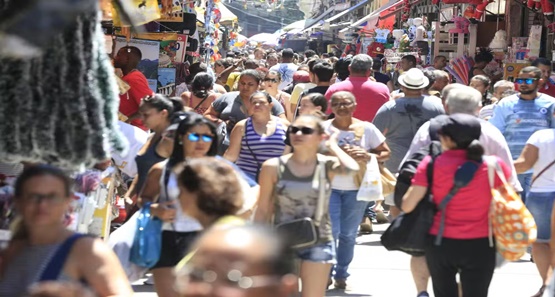 Natal tem pior venda em três anos, segundo Serasa; queda é de 1,4% sobre 2022
