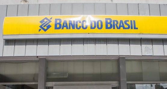 Ladrões invadem pelo telhado agência do Banco do Brasil na capital
