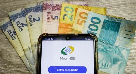  Aposentadorias serão reajustadas em 3,71%, e teto vai para R$ 7.786,01
