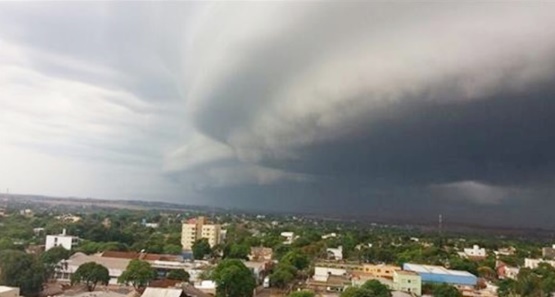 Domingo (14) de sol e chuvas em Rondônia, inclusive em Guajará-Mirim