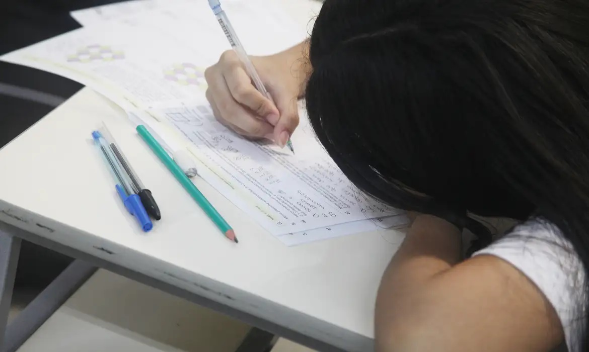 Norte e Nordeste concentram metade das notas 1 mil na redação do Enem
