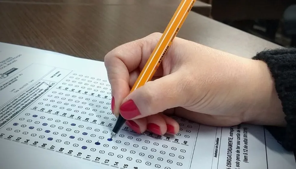 Conheça o site que te ajuda gratuitamente a estudar para provas e concursos públicos 
