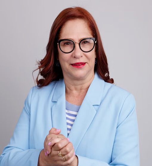 Vice-reitora renuncia após descoberta de diploma falso de doutorado