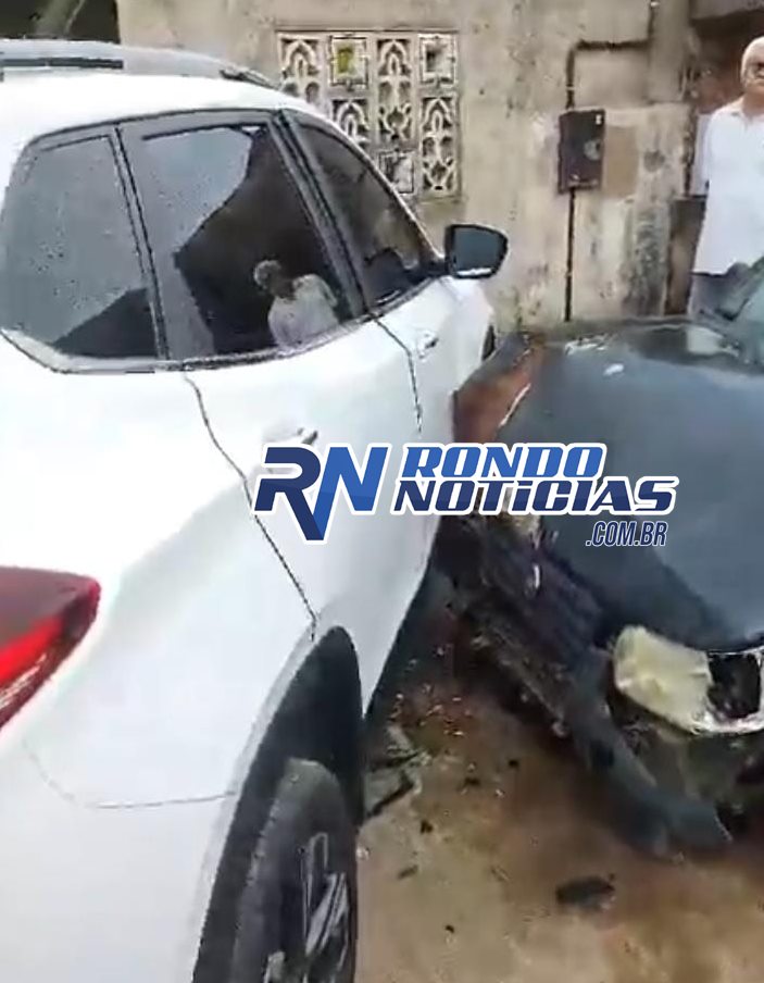 Motoboy avança preferencial e resulta em duas colisões na capital
