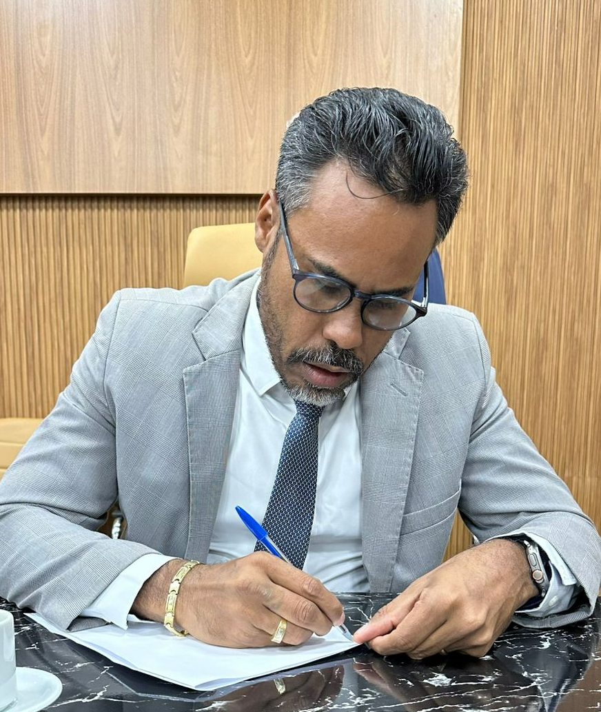 Vereador Dr. Santana vota SIM à recomposição salarial dos servidores públicos municipais
