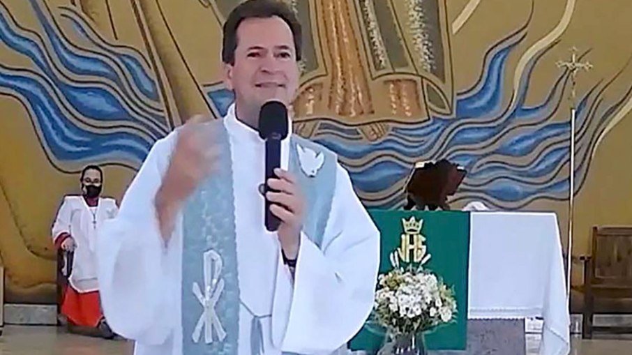 Padre que abusou sexualmente de coroinhas é proibido de trabalhar no Mato Grosso
