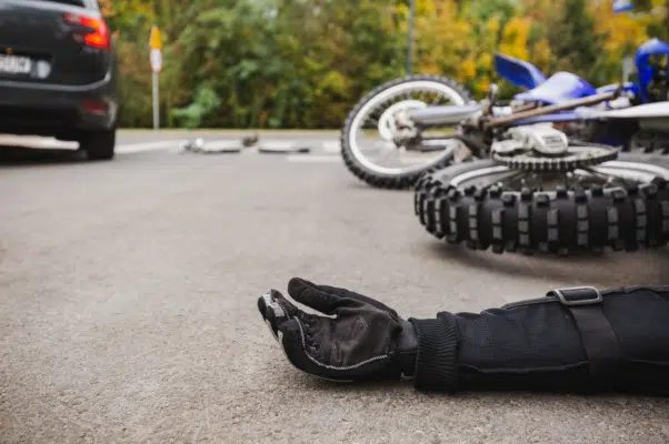 TJ-DF eleva indenização por acidente de moto com fio de energia elétrica
