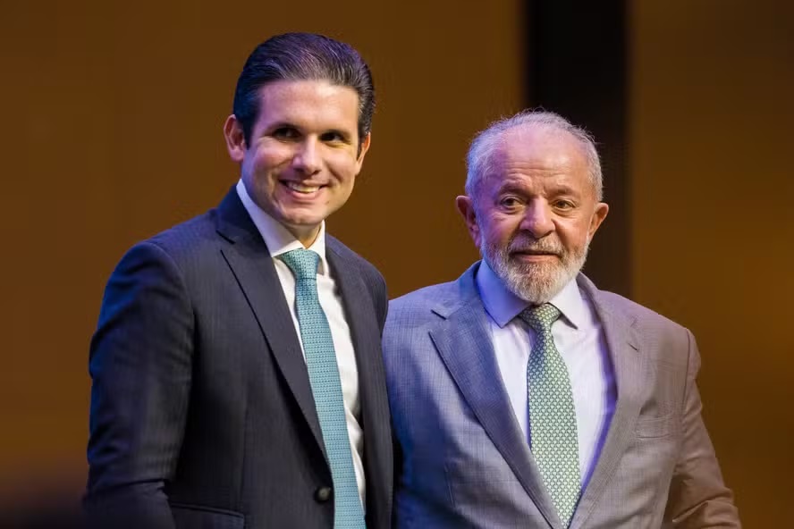 Hugo Motta proíbe reuniões de apoio a Bolsonaro na Câmara dos deputados e causa revolta

