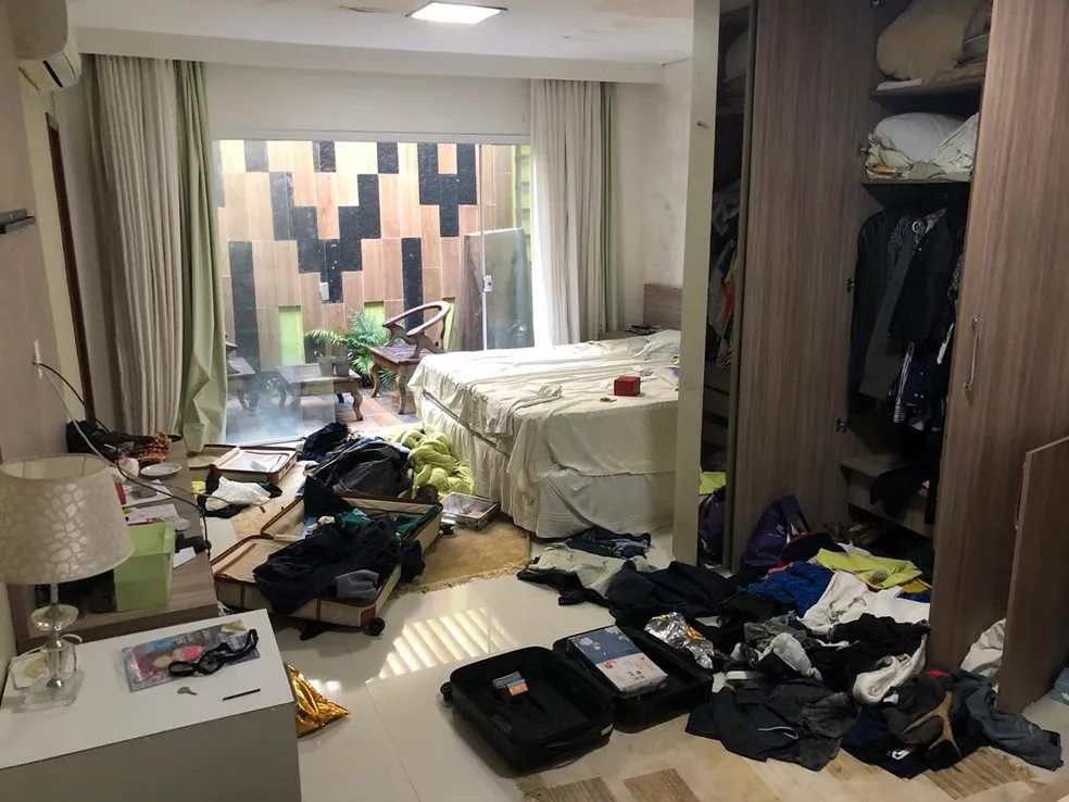 Criminosos invadem residência, agridem moradora e fogem com carro da Família