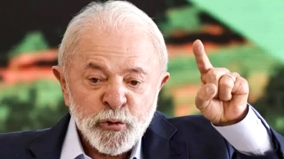 A poucos dias do tarifaço, Lula volta a pedir diálogo com Donald Trump