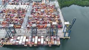 Impasse nas negociações com os EUA pressiona exportações brasileiras e preocupa setores
